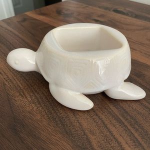 B&BW Turtle Soap Holder